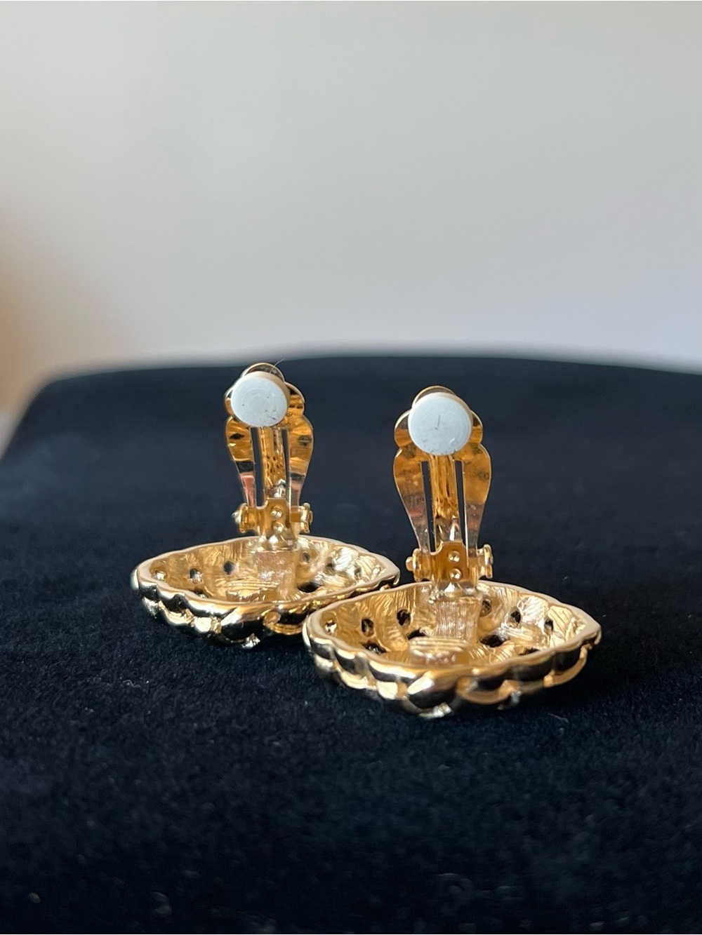 Givenchy square clip on earrings - Picture 3 of 4
